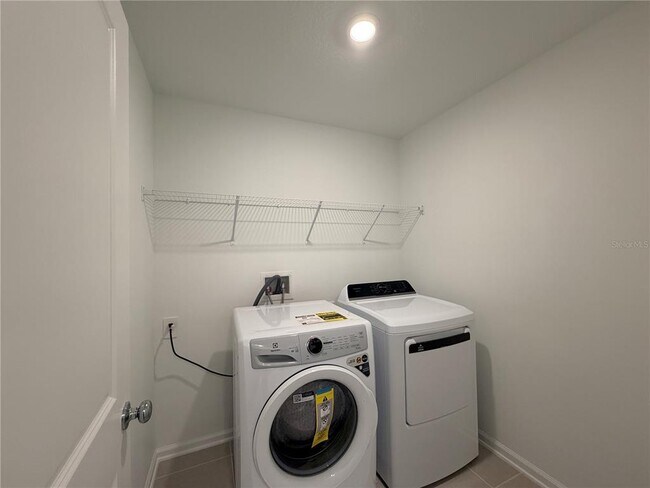 Building Photo - 3623 Hardman Dr