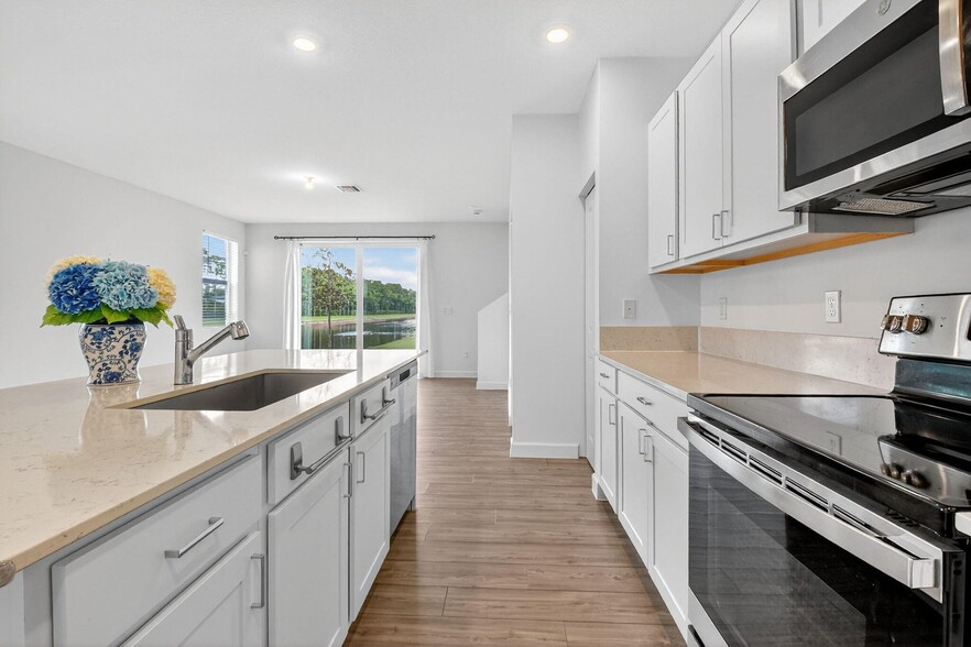 Building Photo - 4645 Meyerson Pl