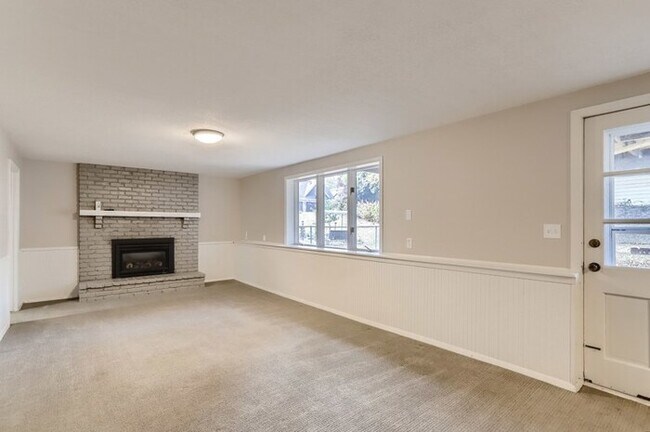 Building Photo - 6438 Irving Avenue S, Richfield, MN, 55423