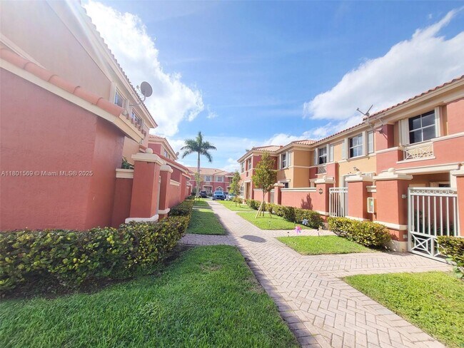 Building Photo - 6141 NW 115th Pl