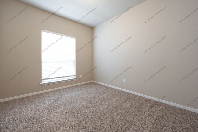 Building Photo - 5305 Friars Lp
