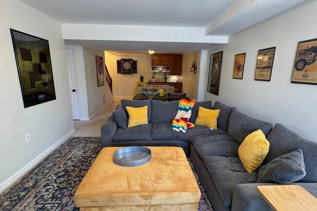 Building Photo - 9414 Grant Ave