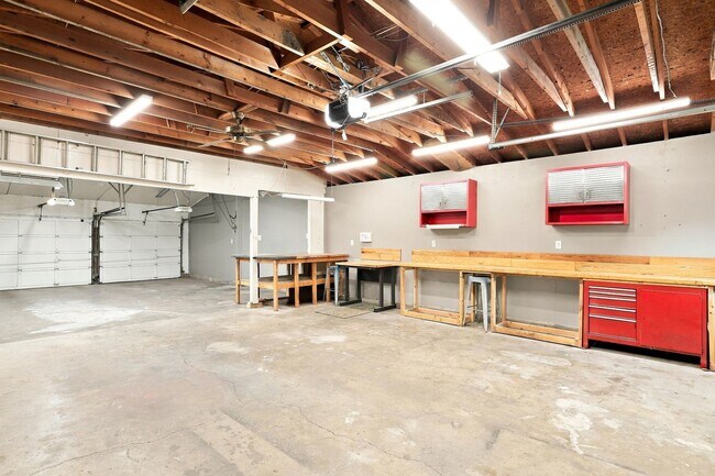 Building Photo - 1746 NW 39th St