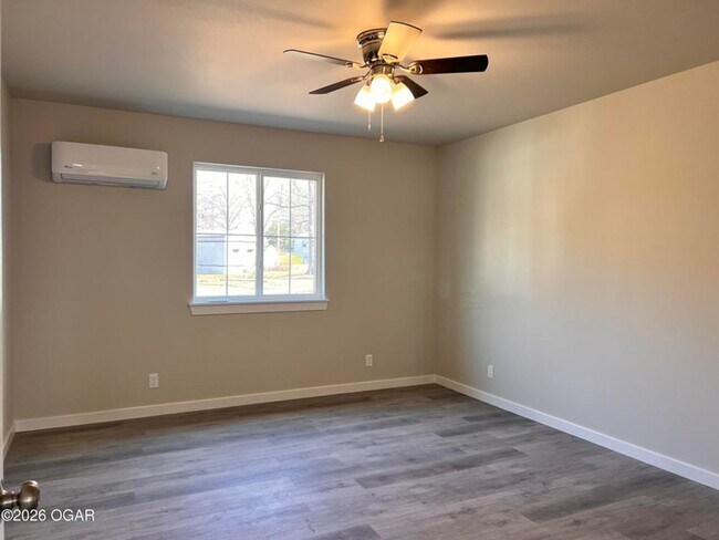 Building Photo - 1 Bedroom 1 Bathroom Studio