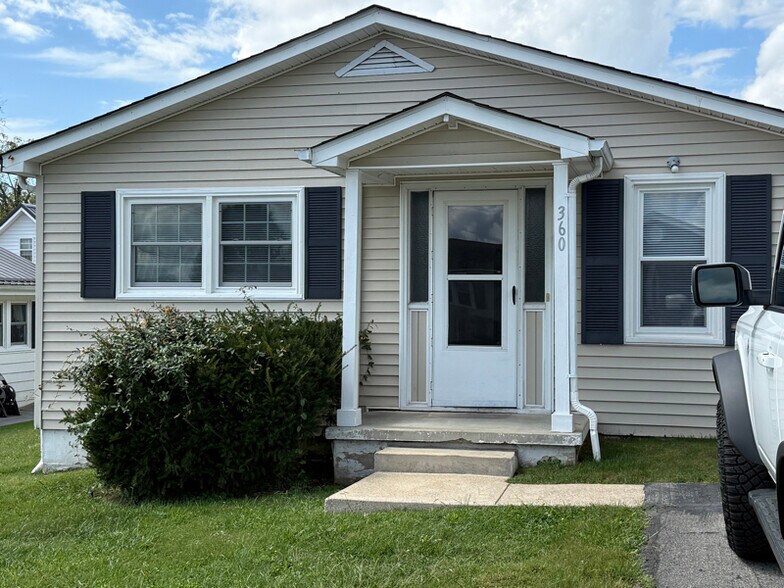 Primary Photo - 360 Floyd St