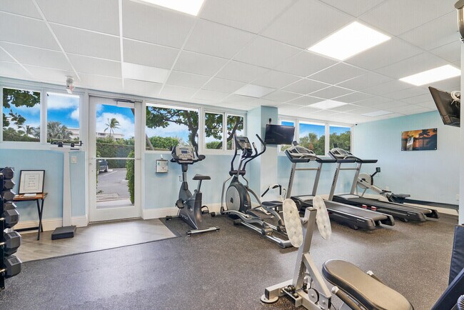 Building Photo - 2505 S Ocean Blvd