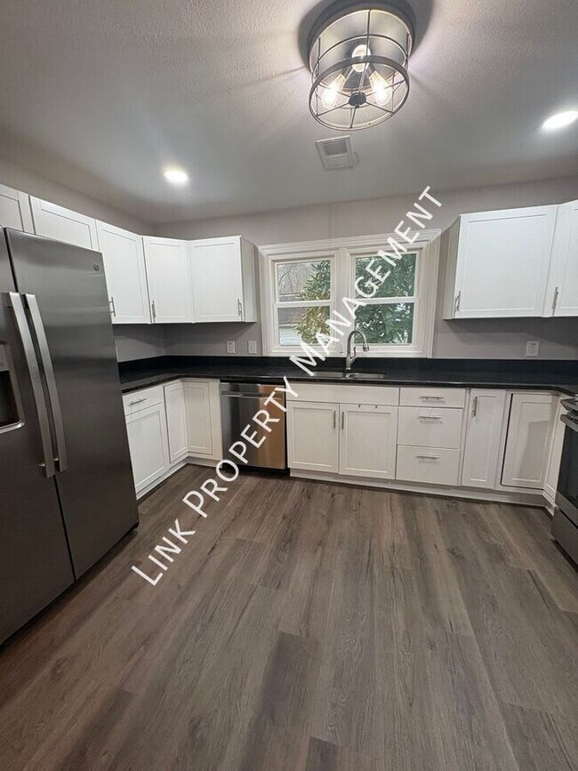 Building Photo - 8233 Harrison Bay Rd