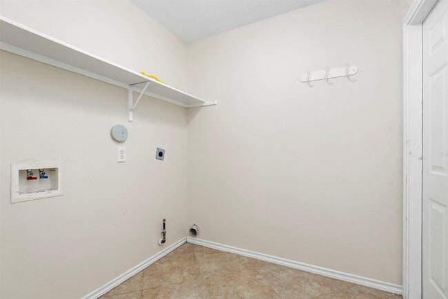 Building Photo - 5719 Indigo Trails Dr