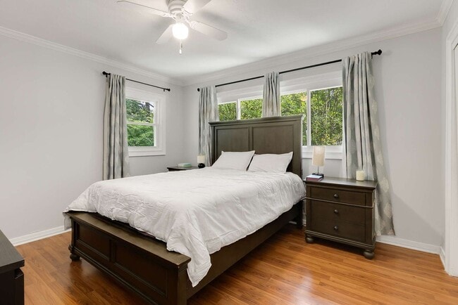 Building Photo - Charming 1950's Ranch w/ Modern Upgrades a...
