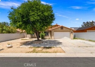 Building Photo - 15123 Avenida Ramada