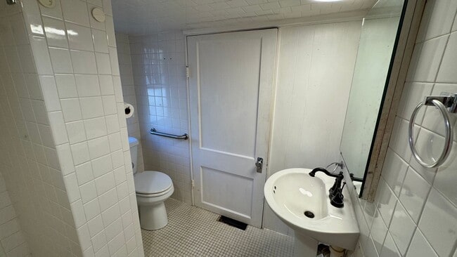 Building Photo - Timeless Two-Story Home with Modern Comfor...