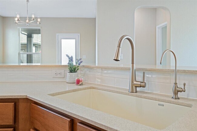 Building Photo - 6300 Carriage Pines Dr