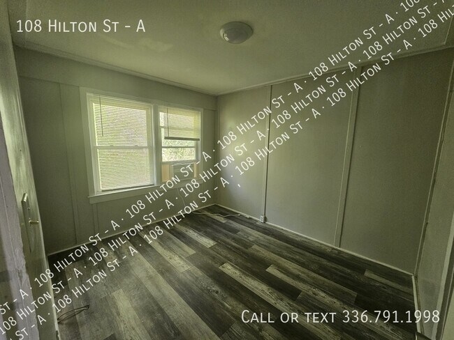 Building Photo - 108 Hilton St