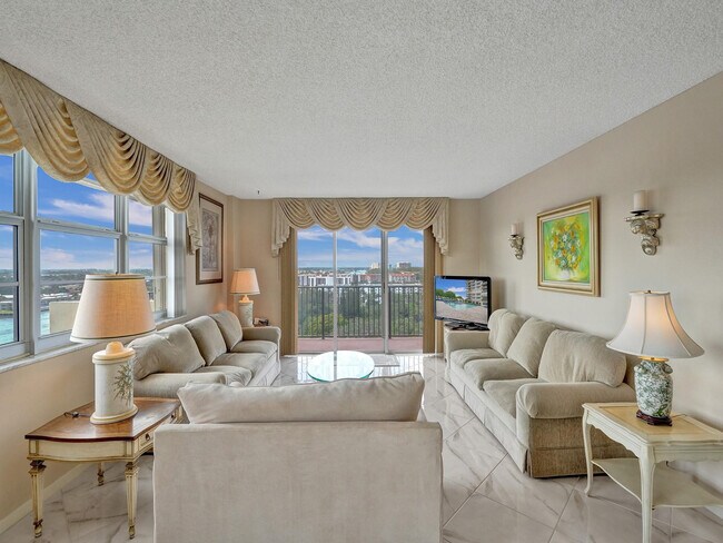 Building Photo - 2121 N Ocean Blvd