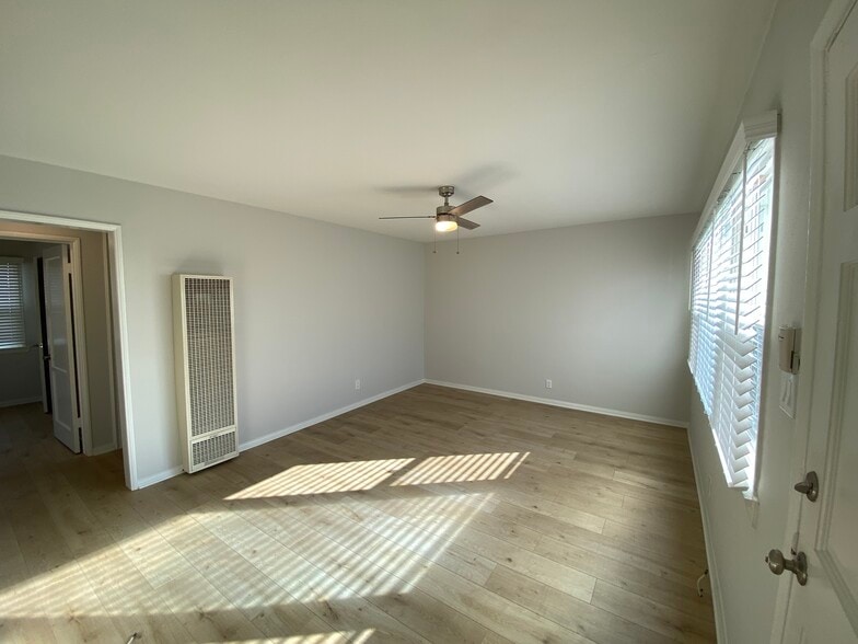 Building Photo - 14320 Condon Ave