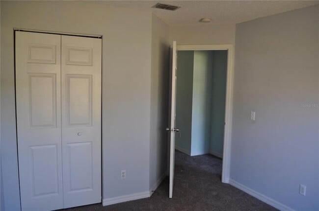 Building Photo - 5 White Wing Pl