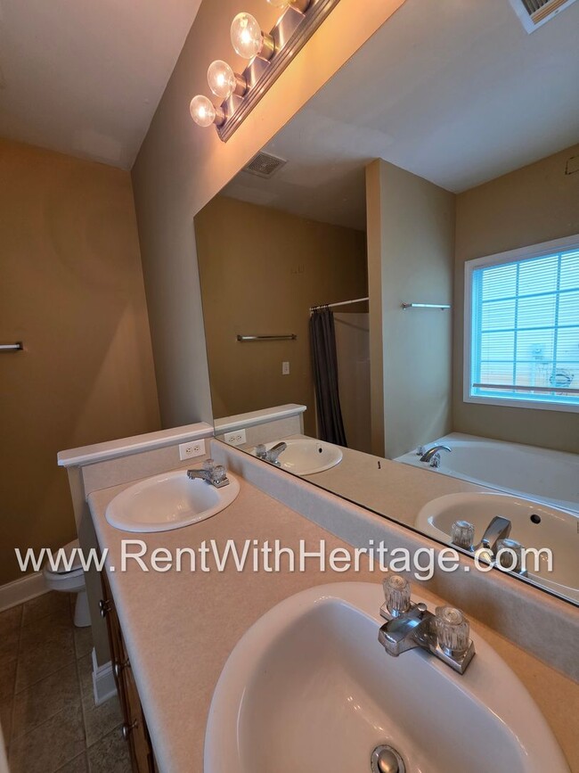 Building Photo - Gorgeous 5bd /3.5 bath Home/ Upgrades Galore/ Attention to Detail/ Great Location