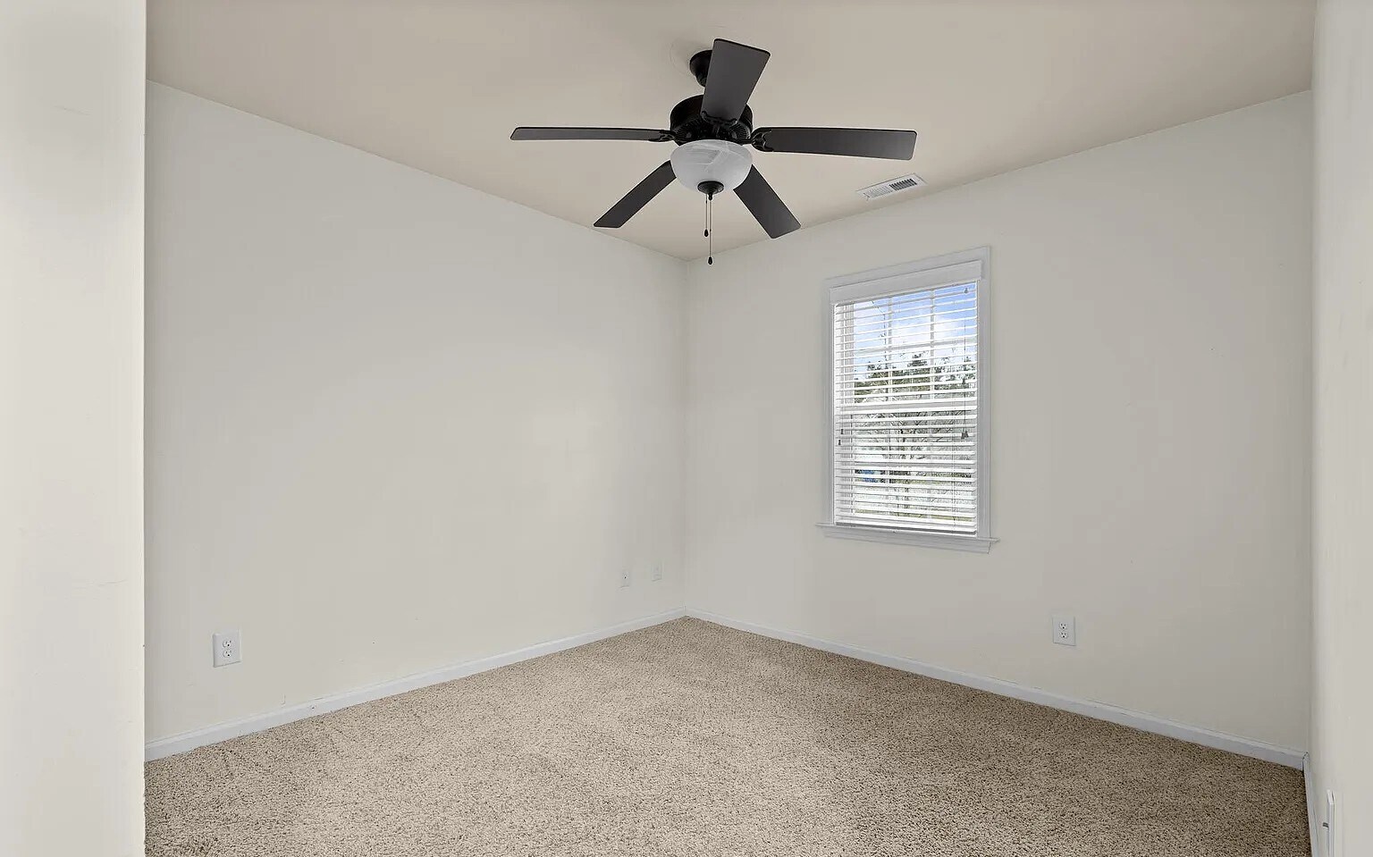 Building Photo - 1003 Wt Whitehead Dr