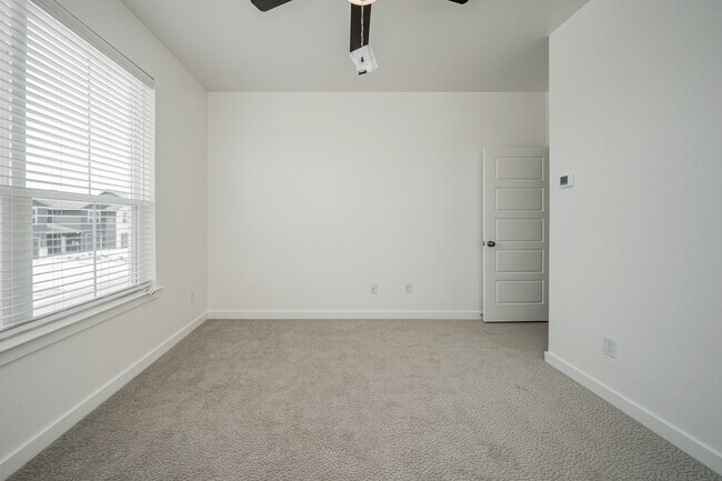 Building Photo - 8454 1st St