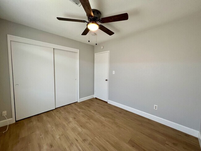 Building Photo - $1,000 Off First Month's Rent | 3-Bedroom Home with Detached 2-Car Garage, Fireplace & Private Patio
