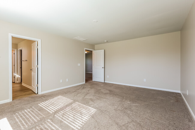 Building Photo - 5096 Greyton Cir