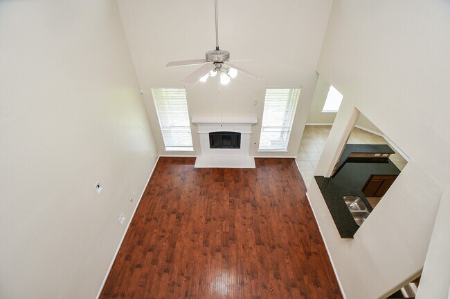 Building Photo - 5327 Laura Lee Ln