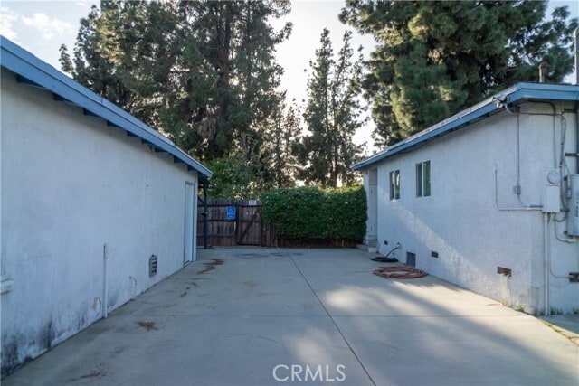 Building Photo - 20121 Comanche Ave