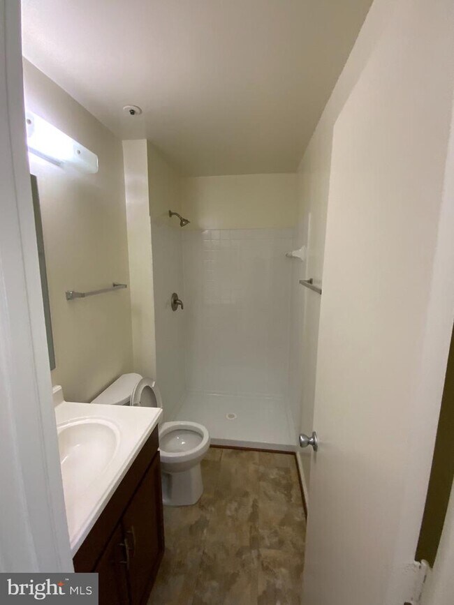 Building Photo - 14905 Cleese Ct