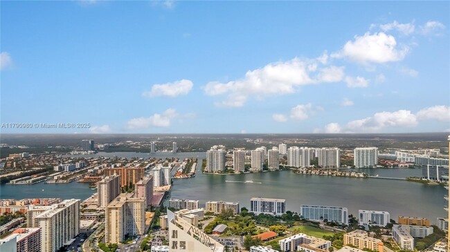 Building Photo - 17555 Collins Ave