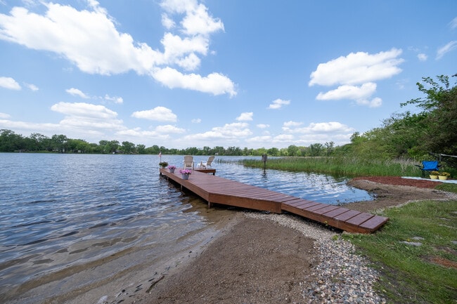 Building Photo - 8564 Lincoln St