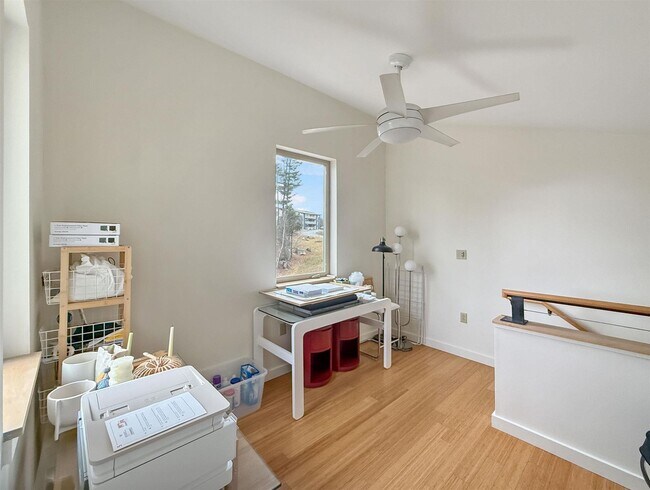 Building Photo - 15 Gile Dr