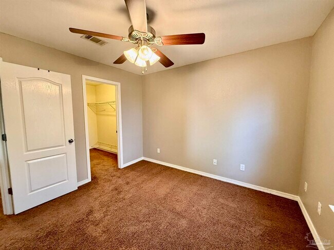 Building Photo - 1265 Mazurek Blvd
