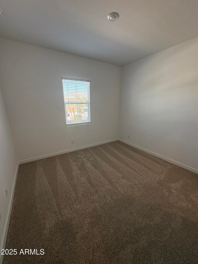 Building Photo - 23139 E Lords Wy