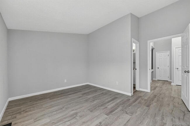 Building Photo - 2722 Whispering Hills Dr