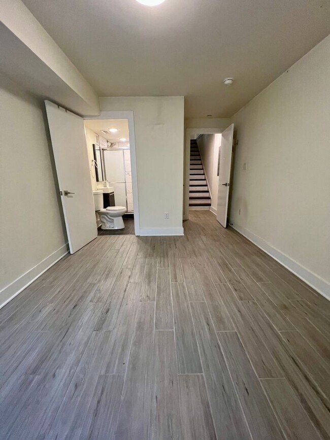 Building Photo - 1706 Arlington St