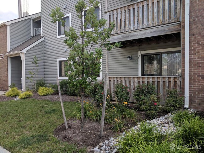 Building Photo - 4805 Ravens Crest Dr