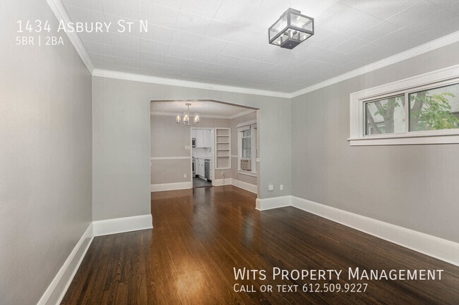 Building Photo - 1434 Asbury St N