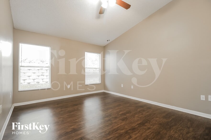 Building Photo - 7560 Groveoak Dr