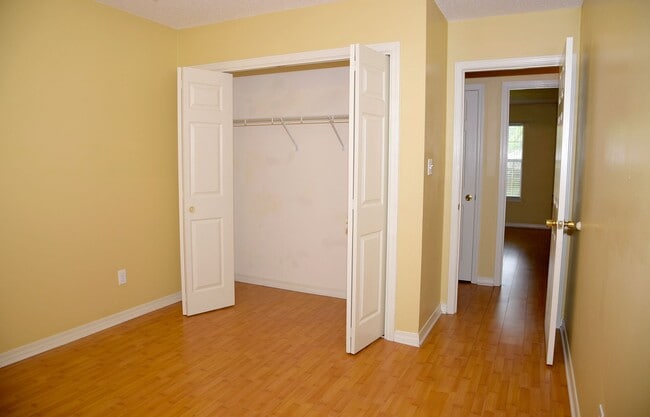 Building Photo - Central 3 Bedroom in Niceville!