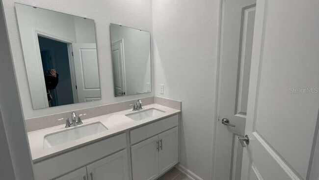 Building Photo - 2485 Rider Rain Ln