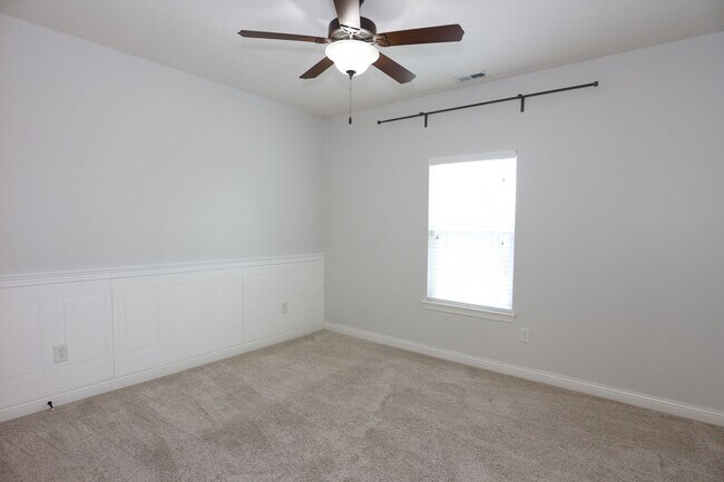 Building Photo - Ranch-style 3 Bedroom Lafayette Home!