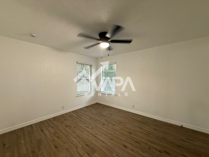 Building Photo - 530 Artemis Dr