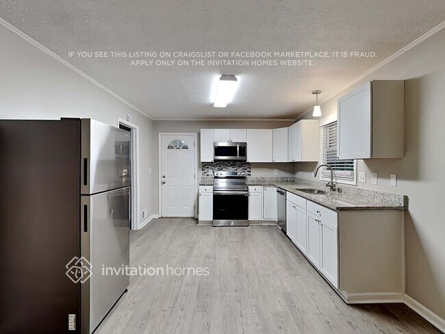 Building Photo - 2362 Springdale Cir SW