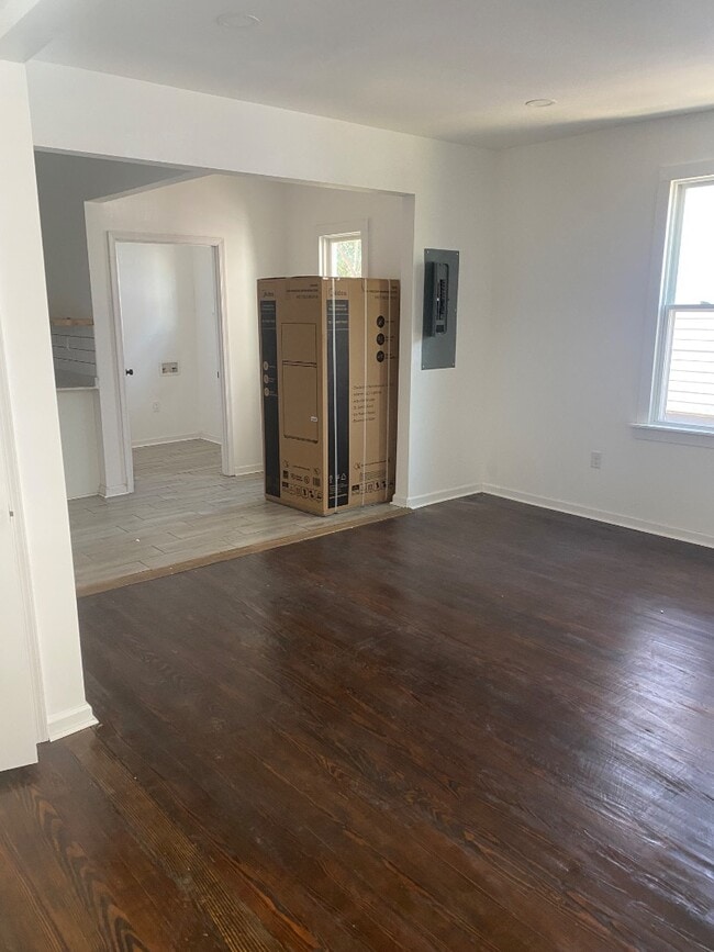 Building Photo - 1107 Buchanan St