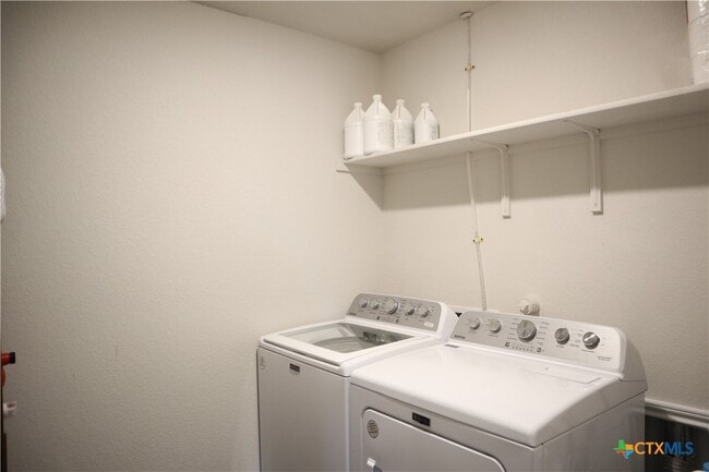 Building Photo - 836 Indigo Wy