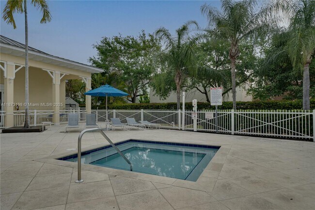 Building Photo - 3114 SE 3rd Dr