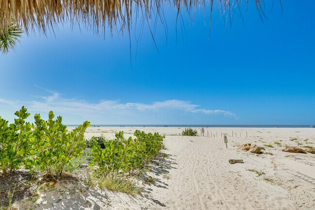 Building Photo - 4263 Bay Beach Ln