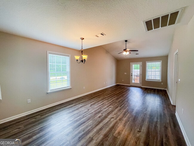 Building Photo - 546 Deerchase Ct