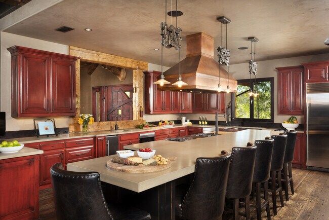 Building Photo - 665 Callicotte Ranch Dr