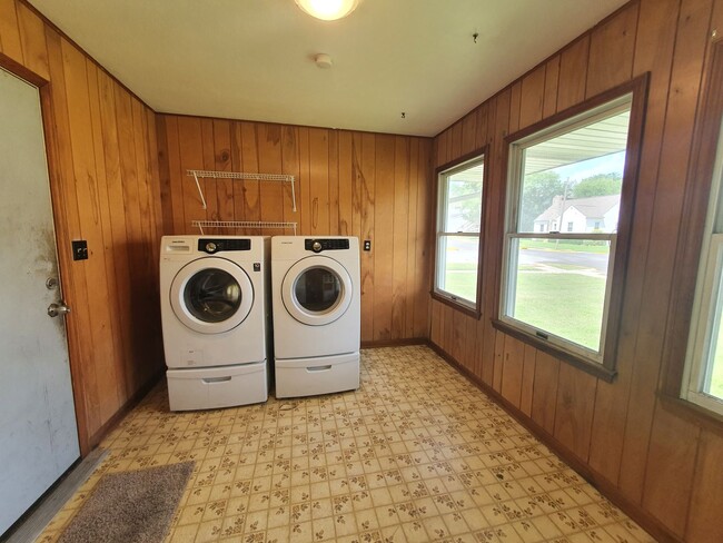 Building Photo - great home in Rolla